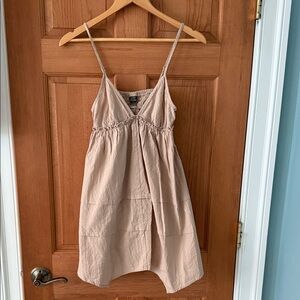Wild Fable Size Extra Small XS Light Beige V-Neck Dress with Spaghetti Straps